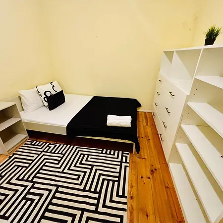 Хостел Luxury Rooms In Lisbon City Centre, Brilliant Spot