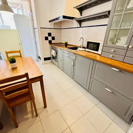 Luxury Rooms In Lisbon City Centre, Brilliant Spot Хостел *